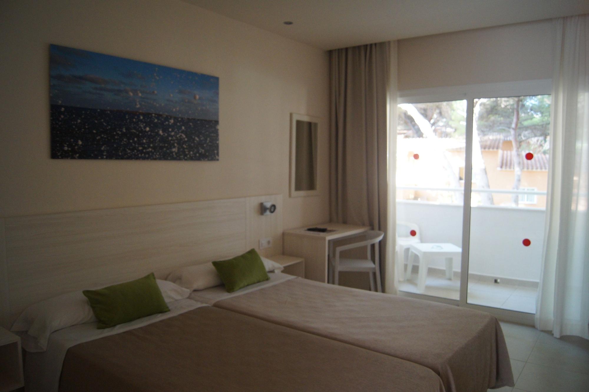 Hotel Xaloc Playa Punta Prima  Exterior photo